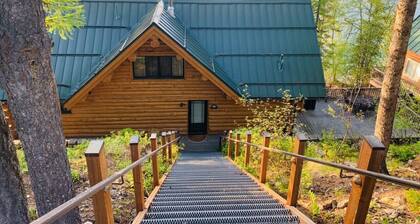 Christy's Cottage, Waterfront w/slide & Ice Shanty
