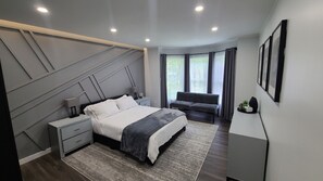 3 chambres, fer et planche à repasser, Wi-Fi gratuit, draps fournis