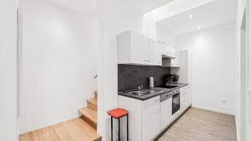 Kühlschrank, Herdplatte, Geschirrspüler