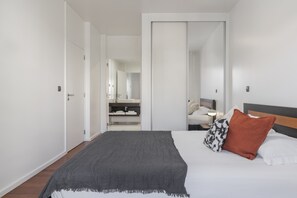 3 bedrooms, iron/ironing board, travel crib, WiFi