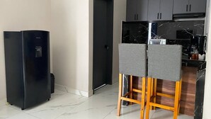 Executive Suite, 1 Bedroom | Private kitchen - Quieto Hotel Suites (Oaxaca)