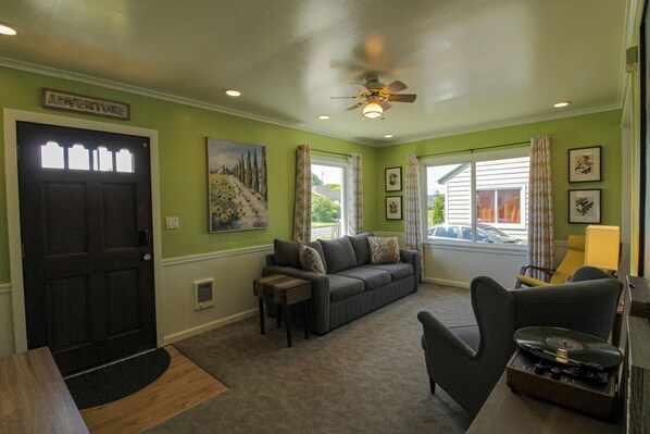 Livres, médiathèque, chaîne hi-fi