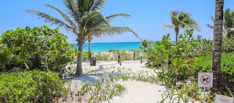 Marea Azul Beach Resort 