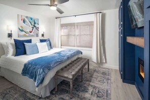 6 chambres, bureau, fer et planche à repasser, lit parapluie