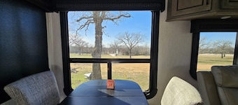 Romantic Stay in Beautiful New RV on 30 Acres