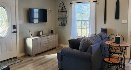 Lake Daze - Cottage C