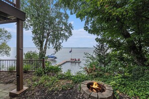 Property grounds - Bear Lake Bliss - 3bd/2ba overlooking Bear Lake w/ private dock (Bear Lake)