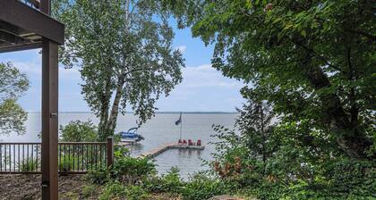 Bear Lake Bliss - 3bd/2ba overlooking Bear Lake w/ private dock