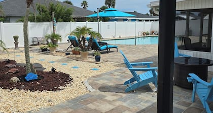 Beautiful house/pool/two blocks from the beach/close to Flagler beach/Daytona.