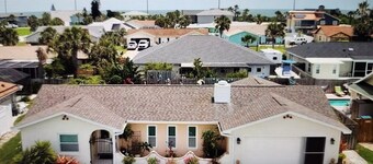 Beautiful house/pool/two blocks from the beach/close to Flagler beach/Daytona. 