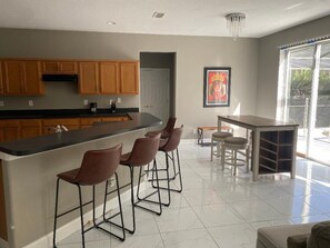 Interior - BEAUTIFUL 4 BEDROOM HOME 10min FROM DISNEY W/ HEATED SPA (Davenport)