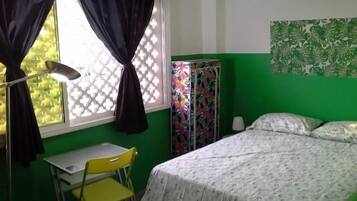 Espaço de trabalho para notebook, ferros/tábuas de passar roupa