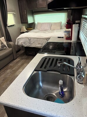 1 chambre, accès au Wi-Fi (inclus), literie fournie