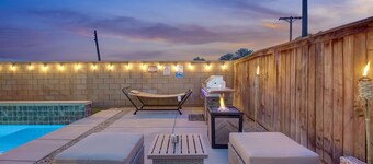 Park Heaven: Pool, Spa, Fire Pit, Games, BBQ!