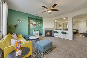 TV, fireplace