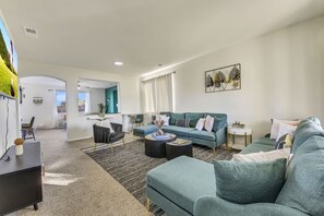 Télévision, cheminée