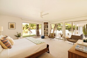 3 bedrooms, iron/ironing board, WiFi, bed sheets - Ultra-Luxe Private Mid-Century Estate - Pool, Spa, Sauna, Firepit , Views & More 3BD, 3BTH (Palm Springs)