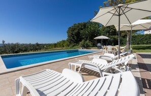 Nicht klassifiziertes Bild, 2 von 33, Schaltfläche