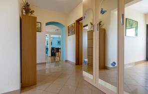 Interior - 4 bedroom amazing apartment in Labin (Labin)