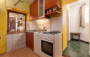 Kühlschrank, Ofen, Herdplatte, Geschirrspüler