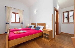 3 Schlafzimmer, Bügeleisen/Bügelbrett, kostenloses WLAN, Bettwäsche