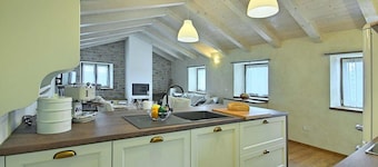 Stunning home in Buje