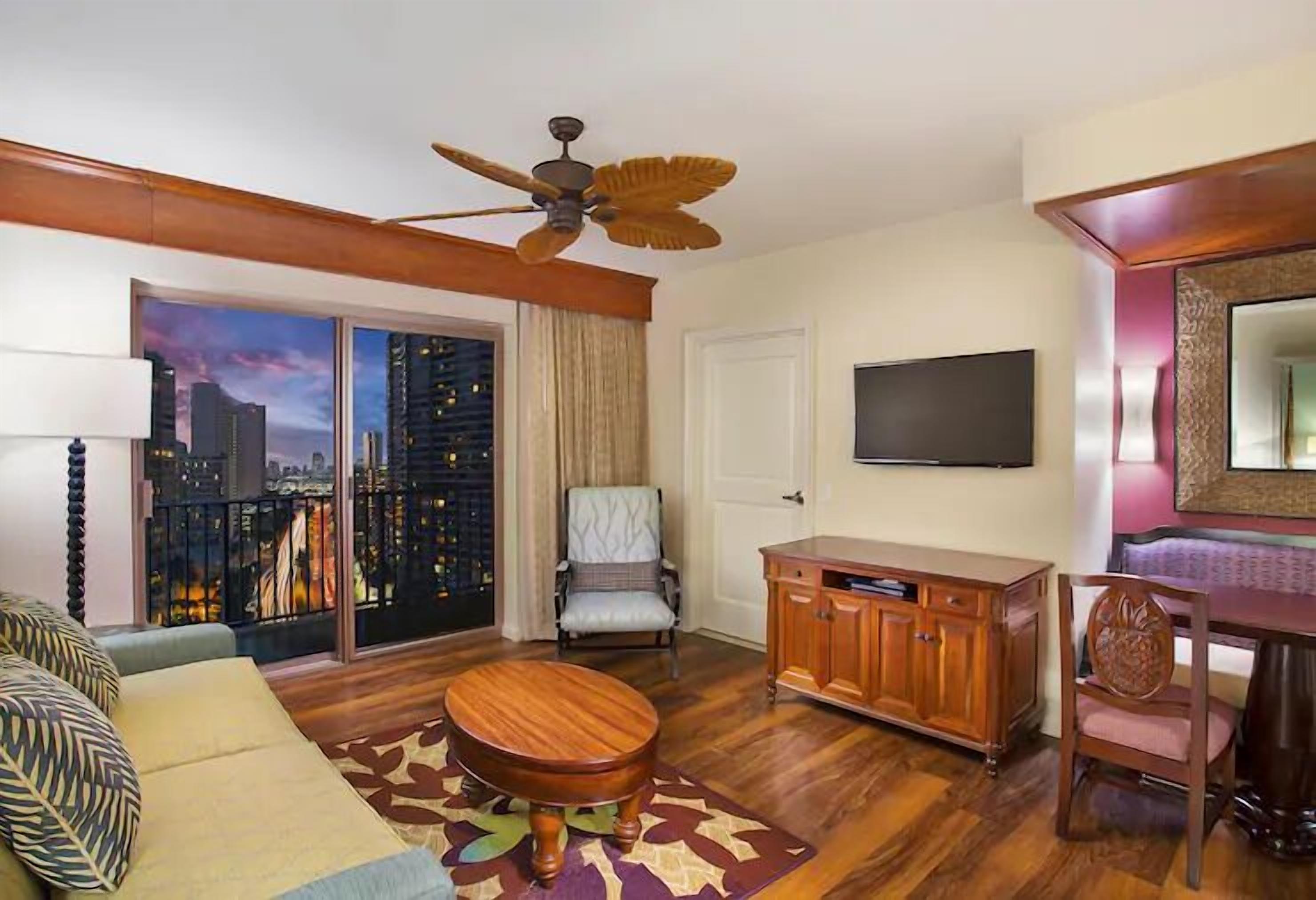 Waikiki | Waikiki Lagoon Escape | Pool & Beach | 2BR Reviews