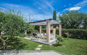 Property grounds - Gorgeous apartment in Tar-Vabriga (Tar-Vabriga)