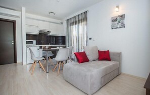 TV - Gorgeous apartment in Tar-Vabriga (Tar-Vabriga)