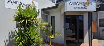 Aart Apartments Port Lincoln, Accommodation in the CBD, 100m from the beach.