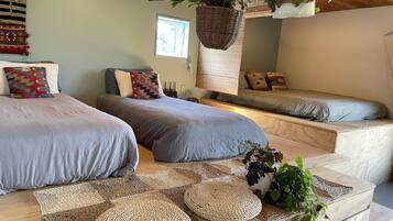 1 bedroom, iron/ironing board, travel cot, free WiFi