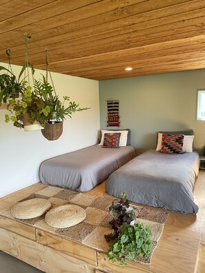 1 dormitorio, tabla de planchar con plancha, cuna de viaje y wifi gratis