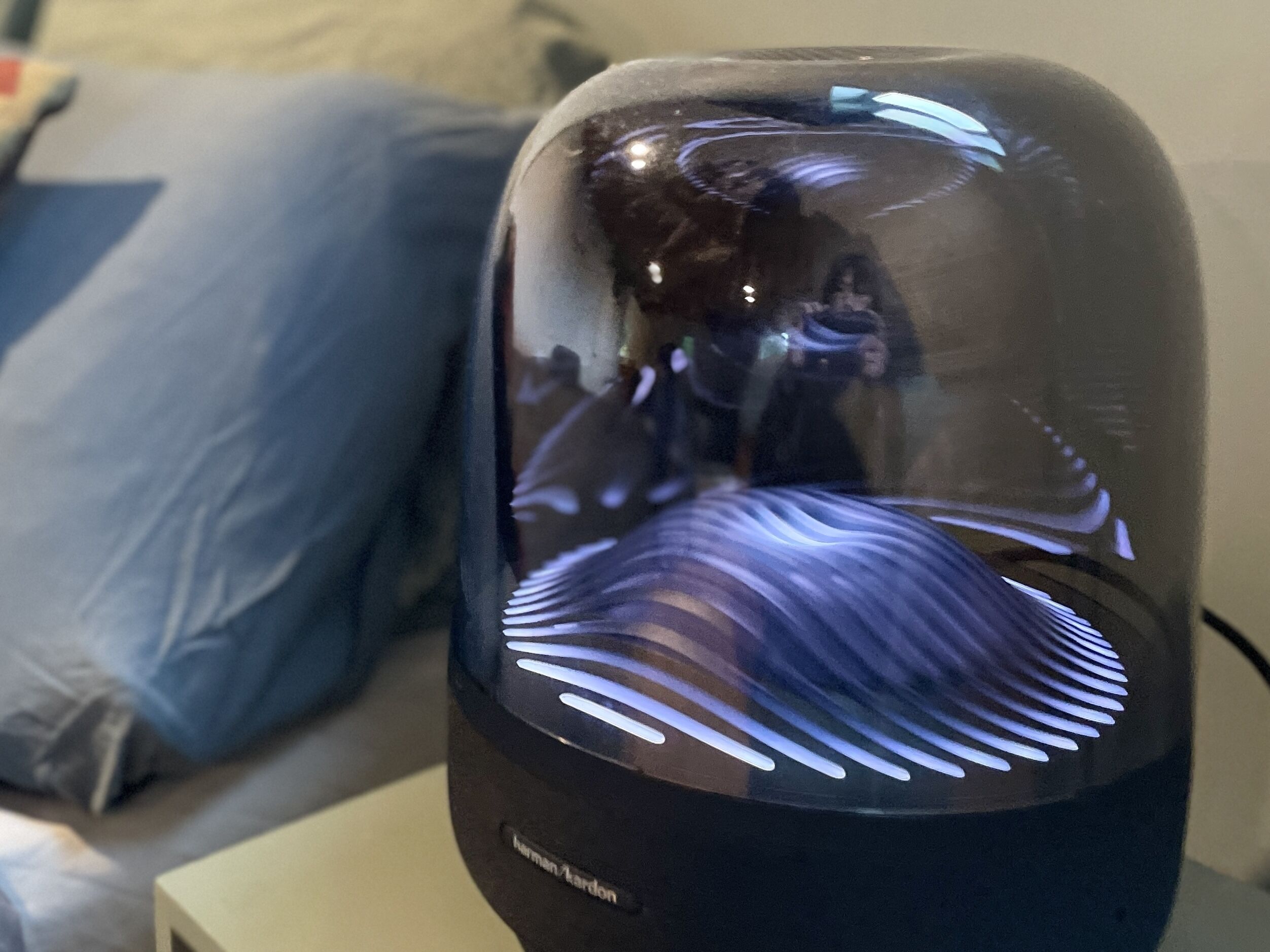 Een douche, een haardroger, handdoeken, zeep