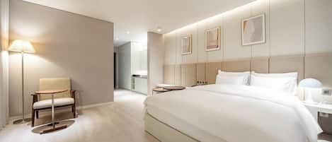 1 bedroom, desk, free WiFi, bed sheets