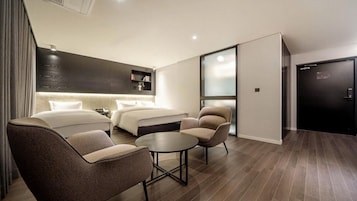 Escrivaninha, Wi-Fi de cortesia, roupa de cama