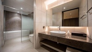 Free toiletries, hair dryer, bathrobes, slippers - Hotel Noblion (Pohang)