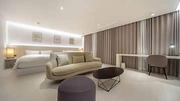 Family Suite | 1 多间卧室、办公桌、免费 WiFi、床单