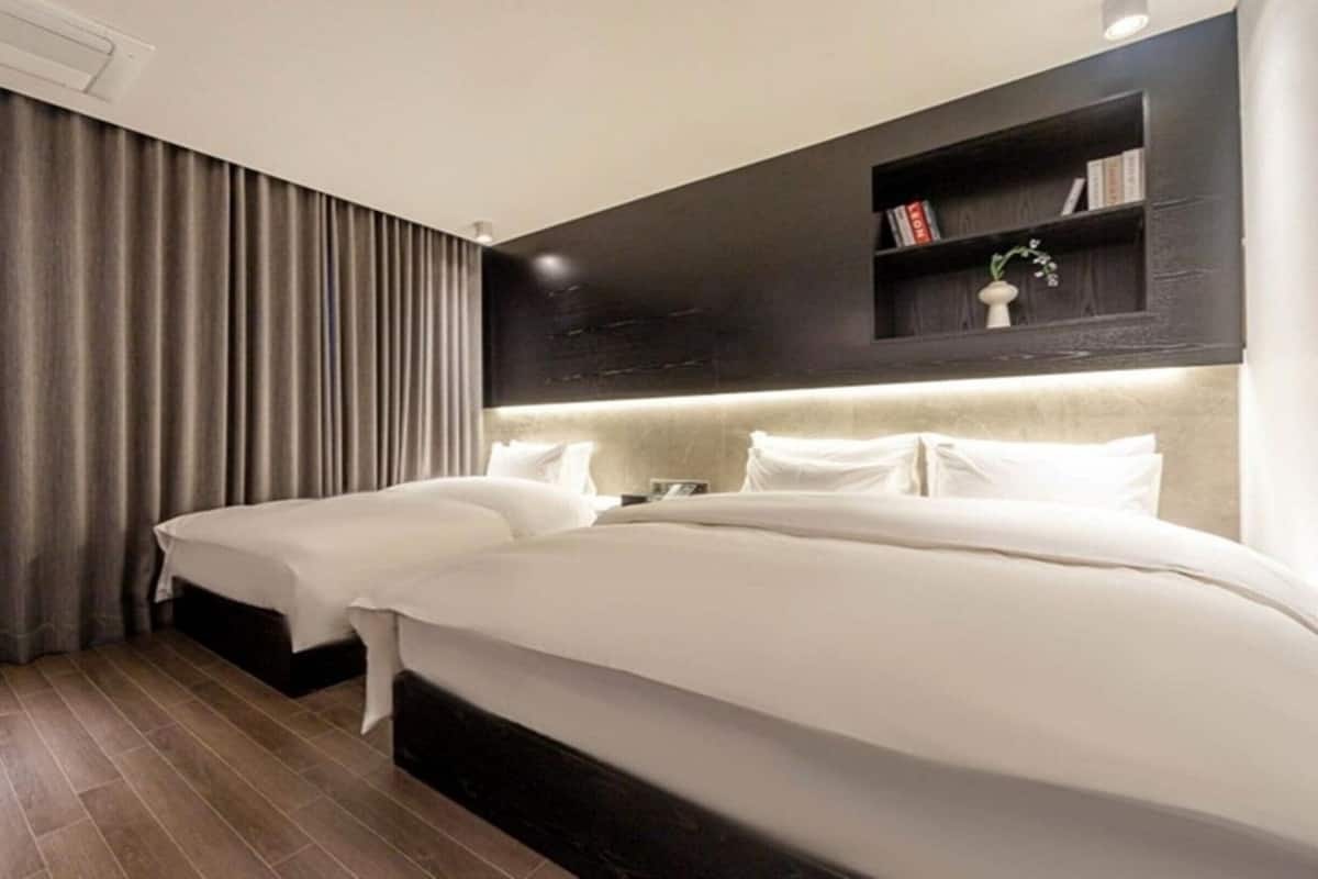 Desk, free WiFi, bed sheets