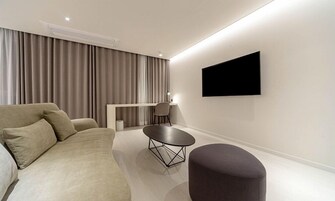 Family Suite | Desk, free WiFi, bed sheets