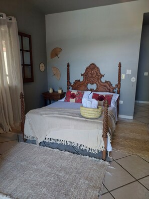 1 habitación, tabla de planchar con plancha, wifi y ropa de cama 