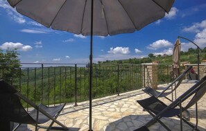 Terrace/patio - Gorgeous apartment in Buje with WiFi (Buje)