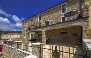 Exterior - Gorgeous apartment in Buje with WiFi (Buje)