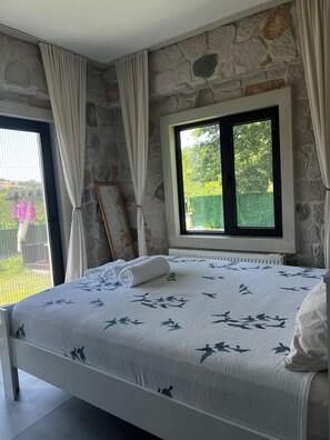 1 Schlafzimmer, Schreibtisch, WLAN, Bettwäsche