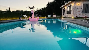 Piscine extérieure