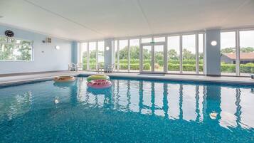 Piscine couverte, piscine chauffée