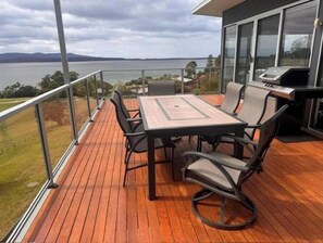 Outdoor dining - 4 Scenic Court Mallacoota (Mallacoota)
