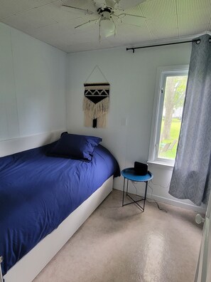4 bedrooms, WiFi, bed sheets