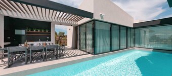 Stunning home in Kastelir-Labinci