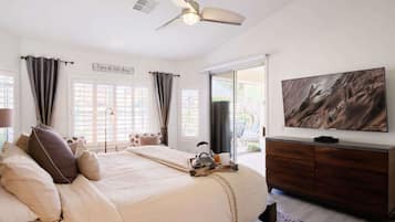 4 bedrooms, desk, iron/ironing board, travel crib
