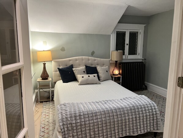 4 chambres, fer et planche à repasser, Wi-Fi, draps fournis